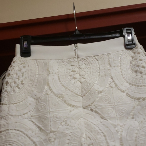 BWCLOSET EMBROIDERY  STRETCH WHITE SHIRT - Picture 3 of 8